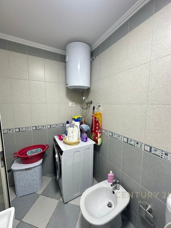 APARTAMENT 2+1+VERANDE PER SHITJE NE NJE KOMPLEKS REZIDENCIAL GOLEM!!!