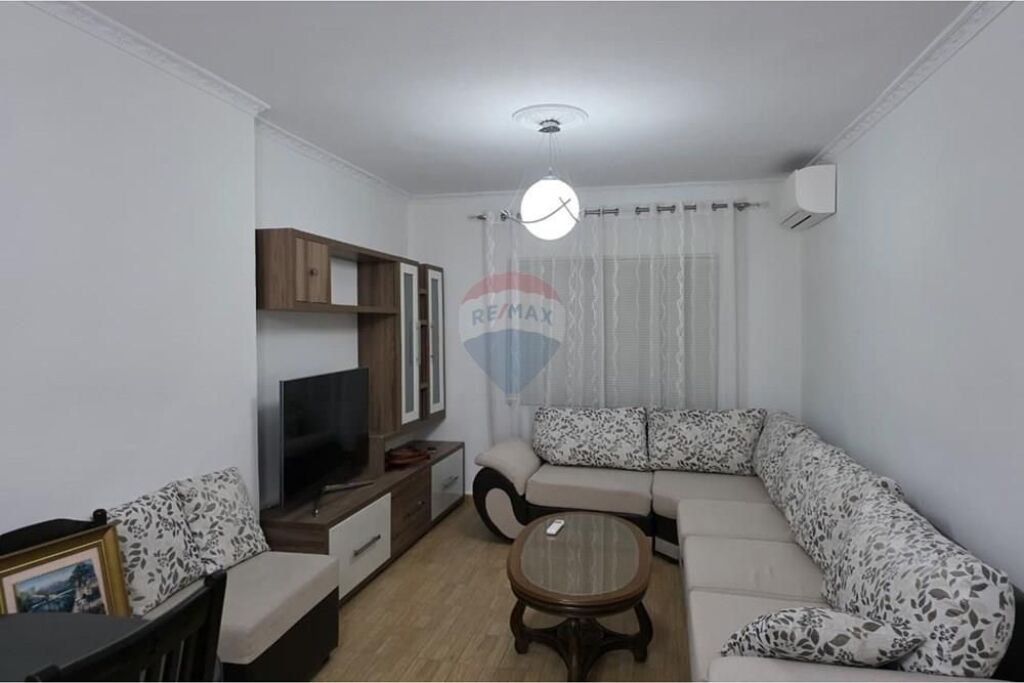 Apartment 4+1+2 for rent on Mine Peza Street