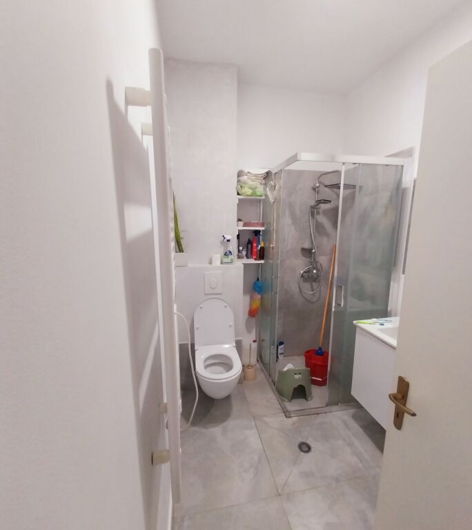 FOR SALE BY THE OWNER APARTMENT 1+1 NEW BUILDING WITH ELEVATOR, FURNISHED. AREA NEAR NELA 6/BLV MIGJENI YZBERISHT/ASTIR - TIRANA.