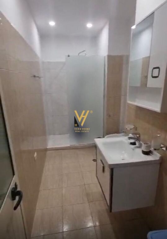 JEPET APARTAMENT 1+1 ME QERA TE 9 KATESHET 600 EURO