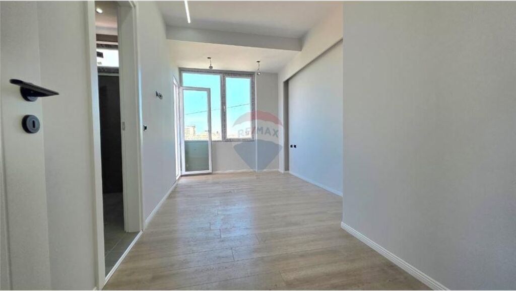 🏡 Penthouse / Papafingo for Sale – Lungomare, Vlorë