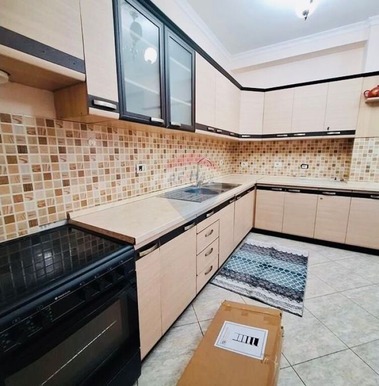 🏠📍Apartament 2+1 Stacioni i Trenit