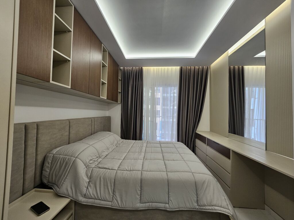 Apartment 2+1 + parking spot for rent Zogu i Zi