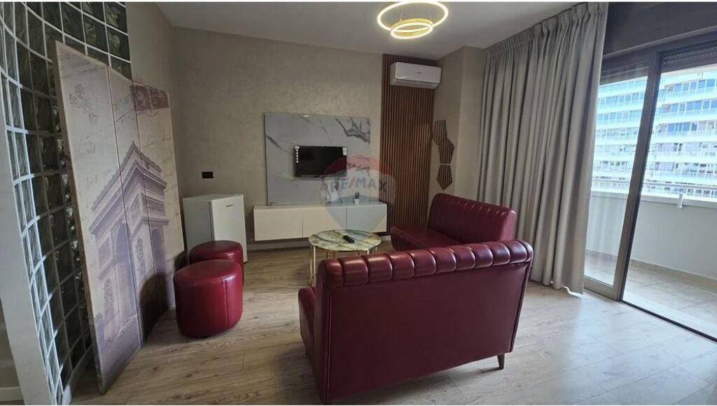 Appartamento 2 +1+2 in Piazza Skenderbej