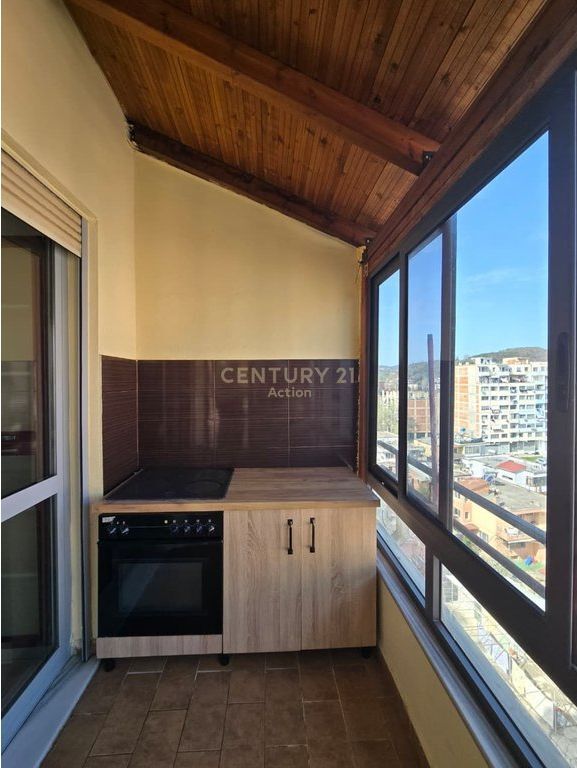 Apartament 2+1 me qira tek Rrethi i Kombinatit