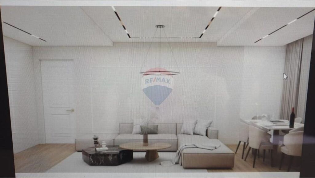 🏡 Penthouse / Papafingo for Sale – Lungomare, Vlorë