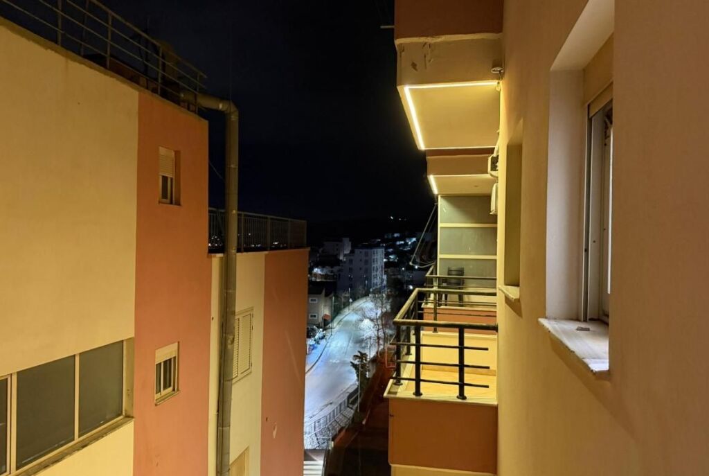 Tek Diplomati Ne Vlore, Shitet Garsoniere I Sapo Investuar!