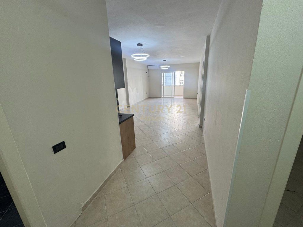 2+1 Apartment for Rent in Kthesa e Kamzës!