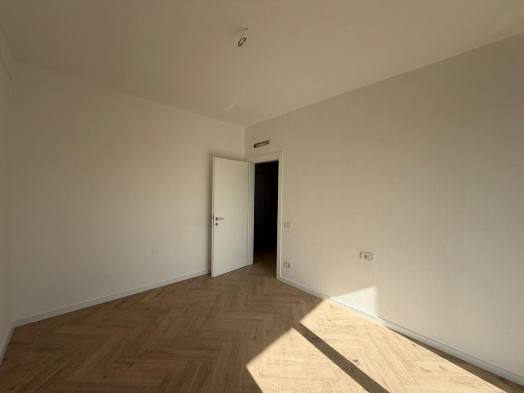 Appartamento 3+1 in affitto al Golden Tower 3 in Via Mine Peza.