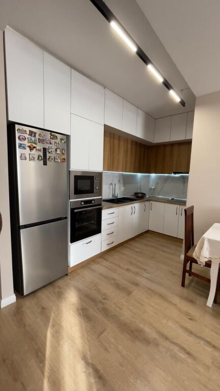 Jepet me qira apartament 1+1 në Astir, pranë Bar Oslo.