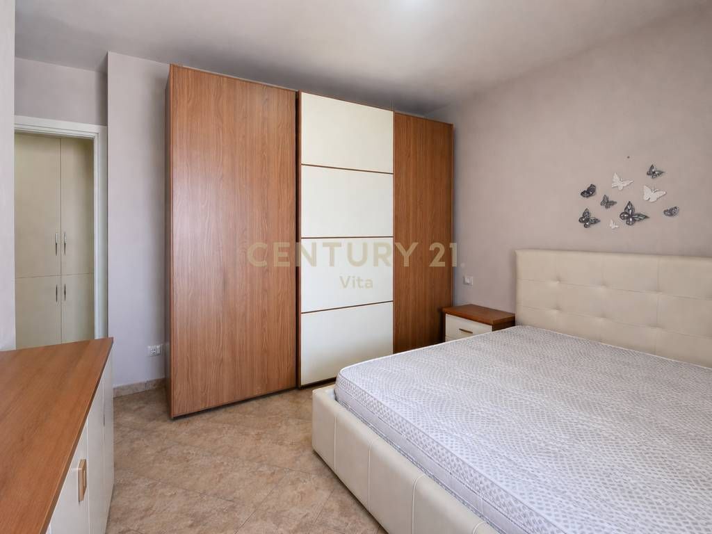 Apartament 2+1 me Qira pranë Markatës së Fruta-Perimeve , Durres !!