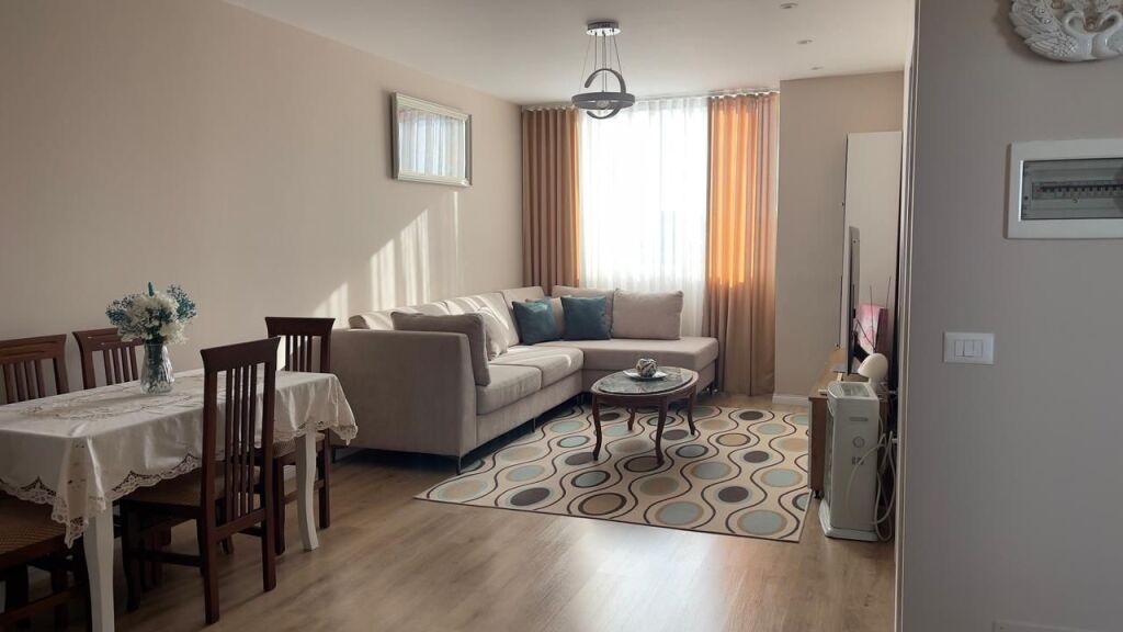 Jepet me qira apartament 1+1 në Astir, pranë Bar Oslo.