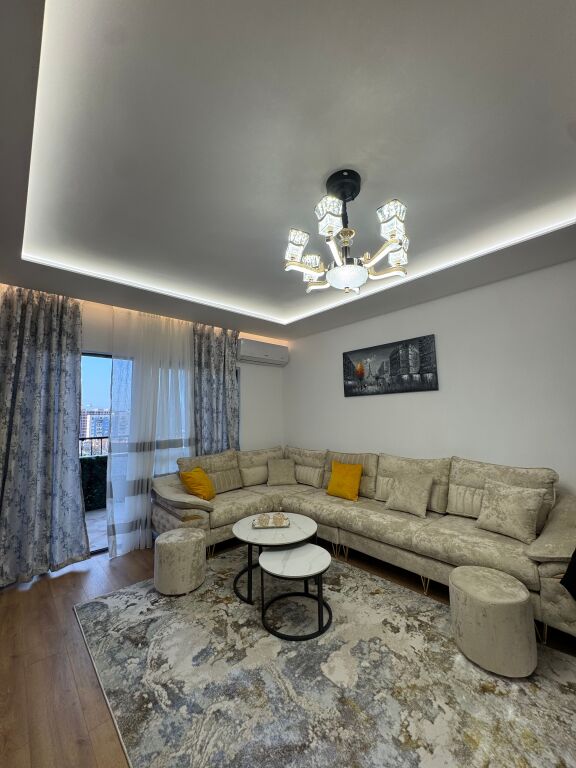 Shes apartament 2+1 me 2 tualete dhe me ballkon