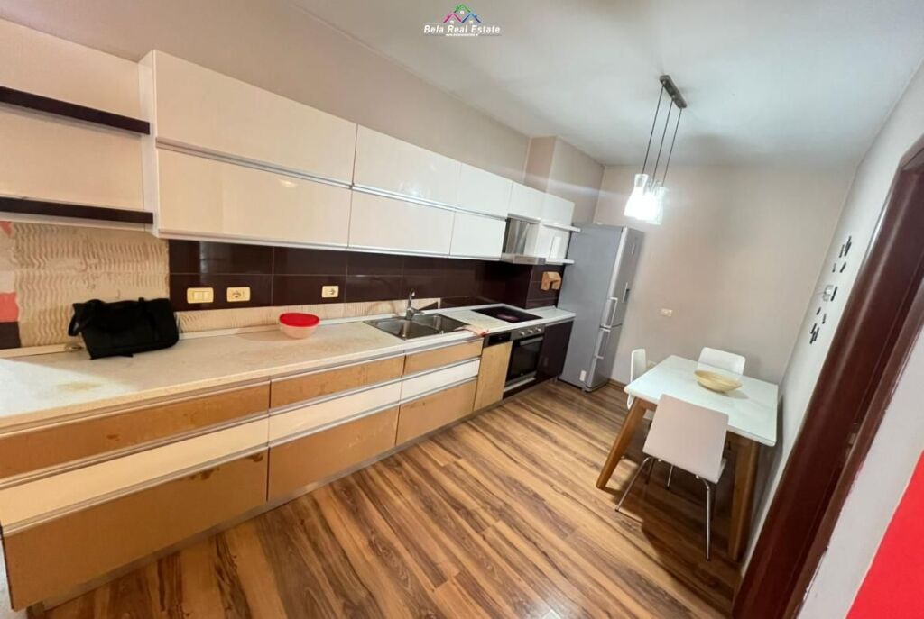 Apartament Me Qera 2+1 Tek Rruga e Barrikadave (ID B2201808) Tirane
