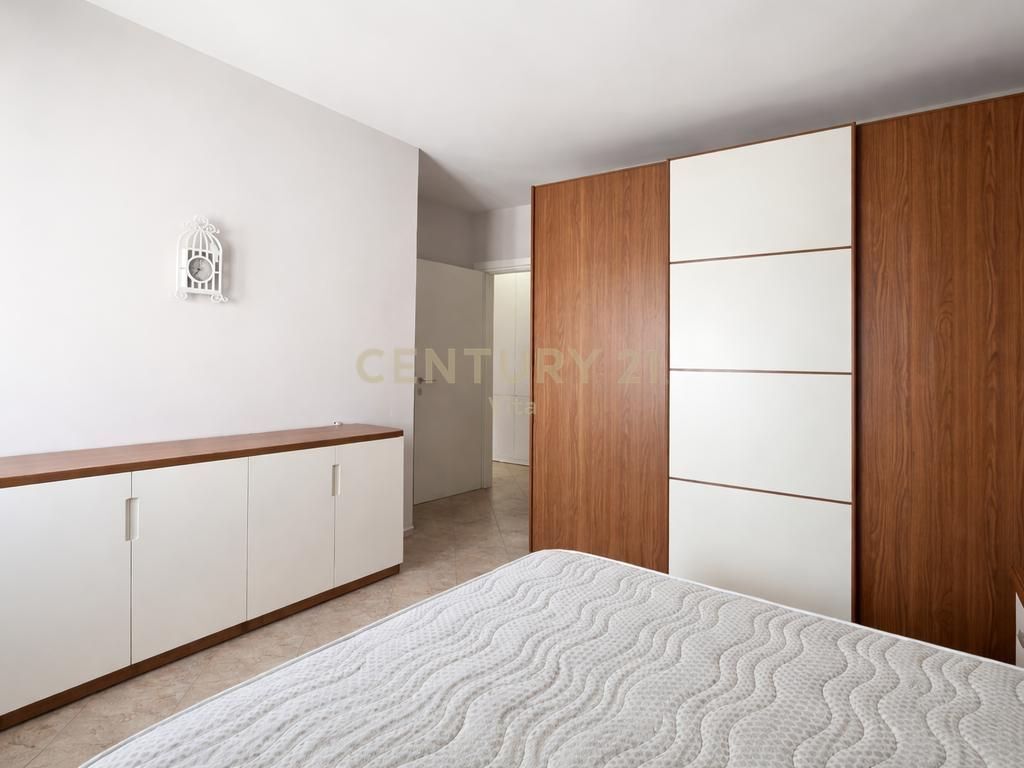 Apartament 2+1 me Qira pranë Markatës së Fruta-Perimeve , Durres !!