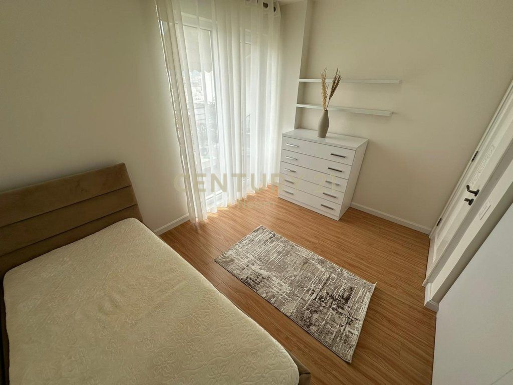 Apartment 2+1+2 for rent in Liqen te Thate!