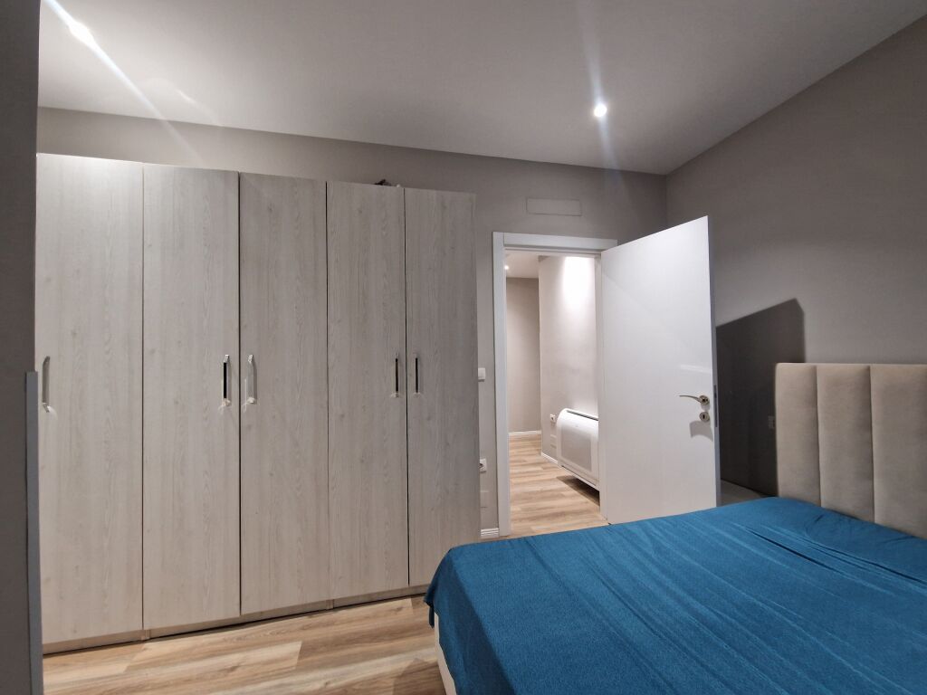 Jepet apartament 1+1 ne Astir afer Rreth rrotullimit