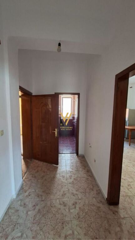 APPARTAMENTO 2+1+BLK IN AFFITTO IN VIA DURRES 50.000 LEKE