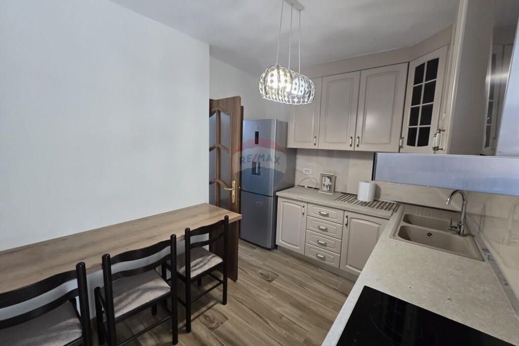 Apartment 4+1+2 for rent on Mine Peza Street