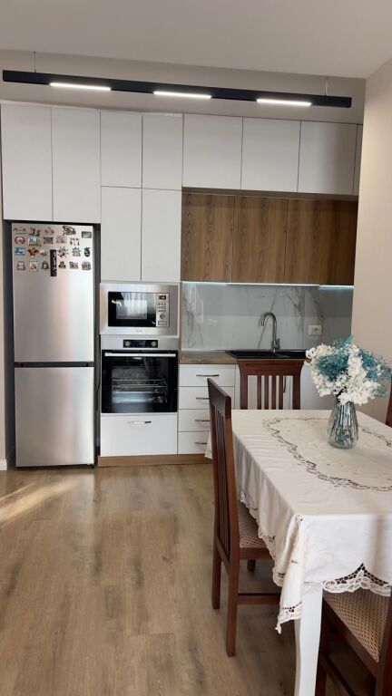 Jepet me qira apartament 1+1 në Astir, pranë Bar Oslo.