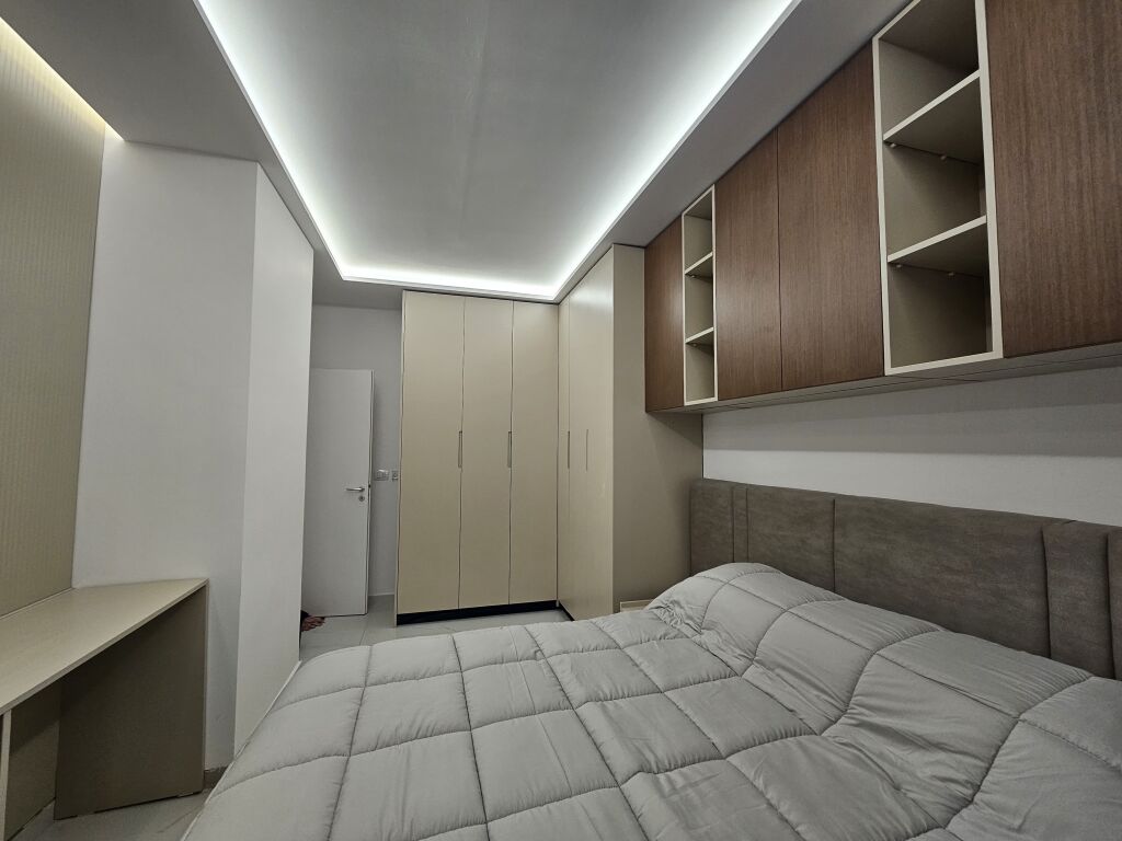 Apartment 2+1 + parking spot for rent Zogu i Zi