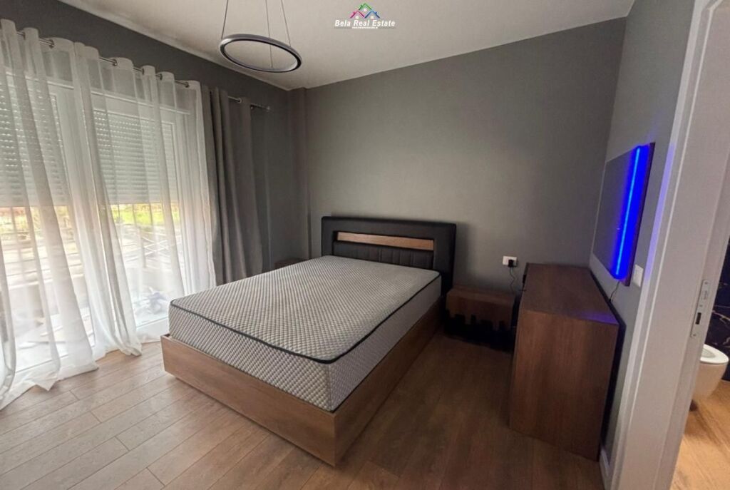 Appartamento In Affitto 2+1 Vicino Al Giardino Botanico ( ID B2201806) Tirana