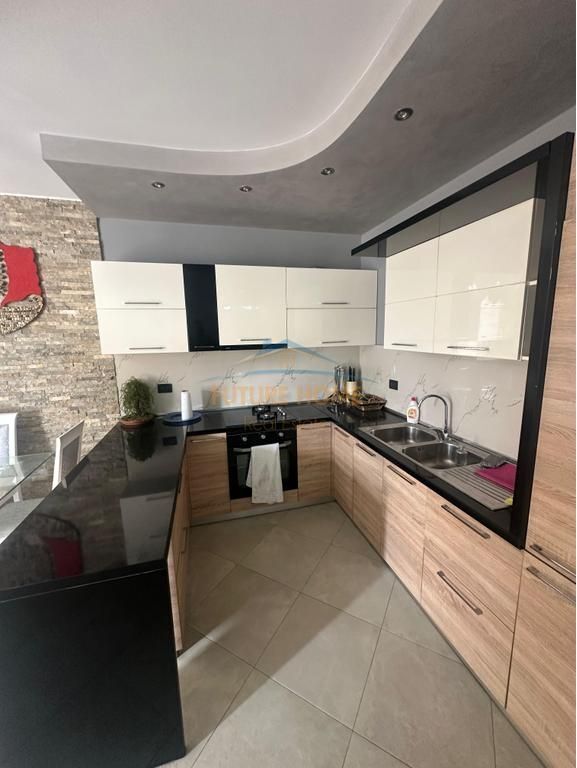 Affitto, Appartamento 2+1, Nuovo Anello, Tirana.
