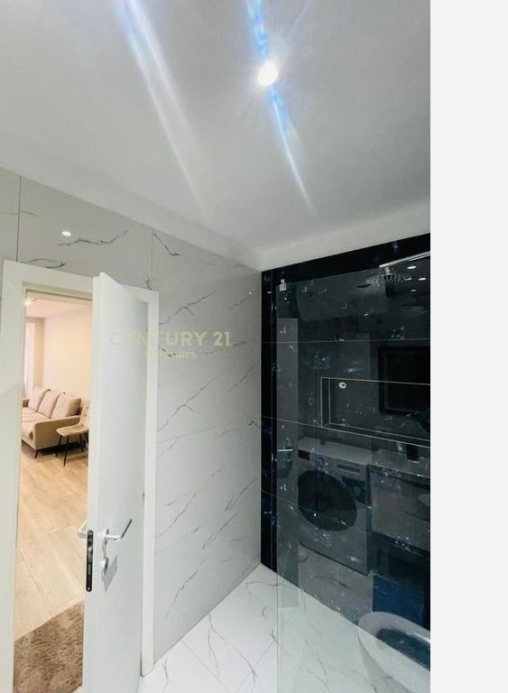 JEPET ME QIRA APARTAMENT 2+1 21 DHJETORI TIRANË