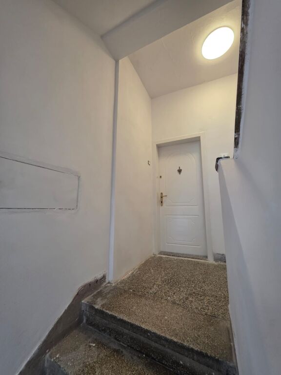 Premises for rent near the train station !