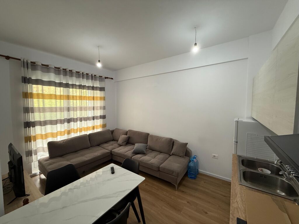 📣 QERA Apartament 1+1 📍 Rezidenca Oxa, Fresk ✨   🏢 Ndertim i Ri  🪜 Kati 1 🛋️ I Mobiluar   💶 Cmimi 40.000 Leke/Muaj