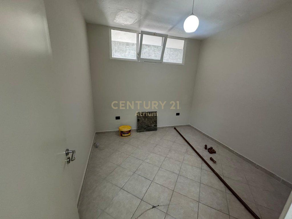 2+1 Apartment for Rent in Kthesa e Kamzës!