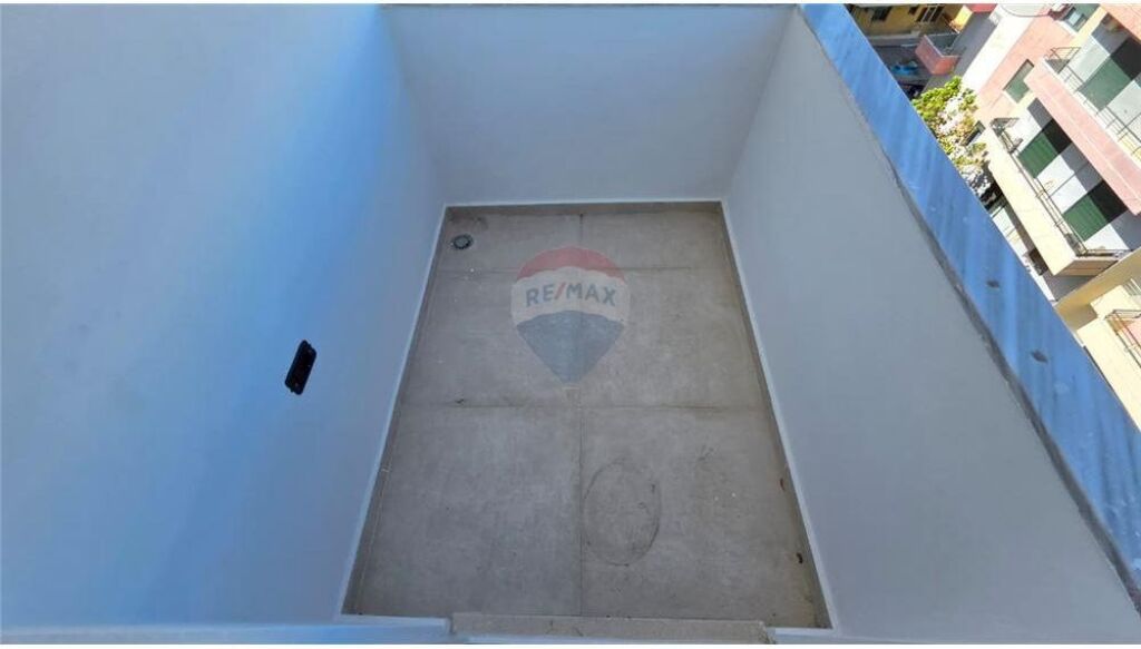 🏡 Penthouse / Papafingo for Sale – Lungomare, Vlorë