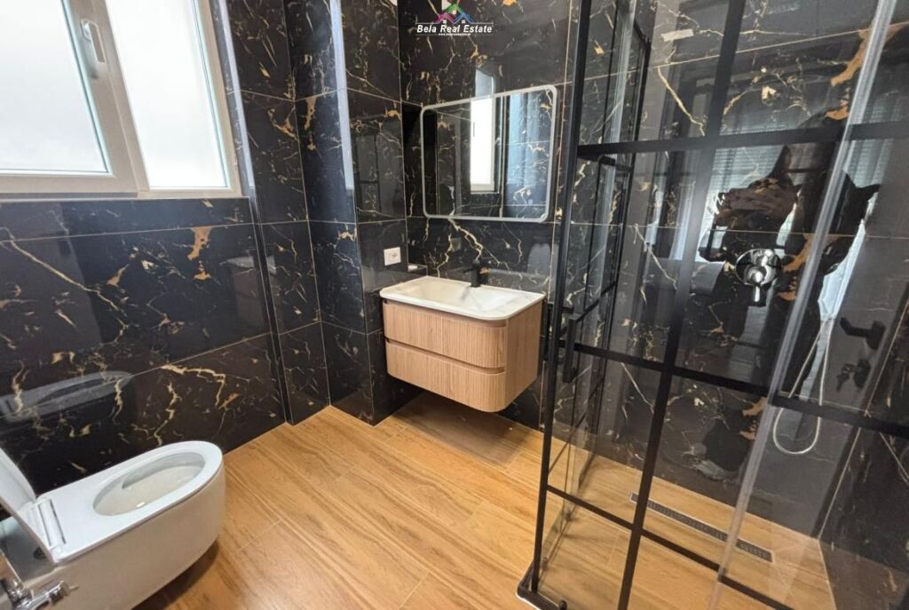 Appartamento In Affitto 2+1 Vicino Al Giardino Botanico ( ID B2201806) Tirana