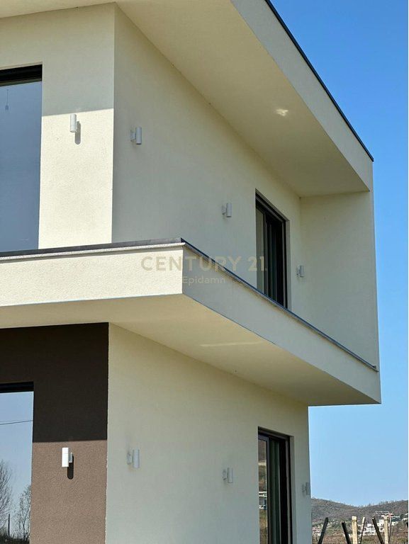 ESCLUSIVO! VILLA INDIVIDUALE CON PISCINA IN VENDITA NEL GOLFO DI LALZI! 340.000€