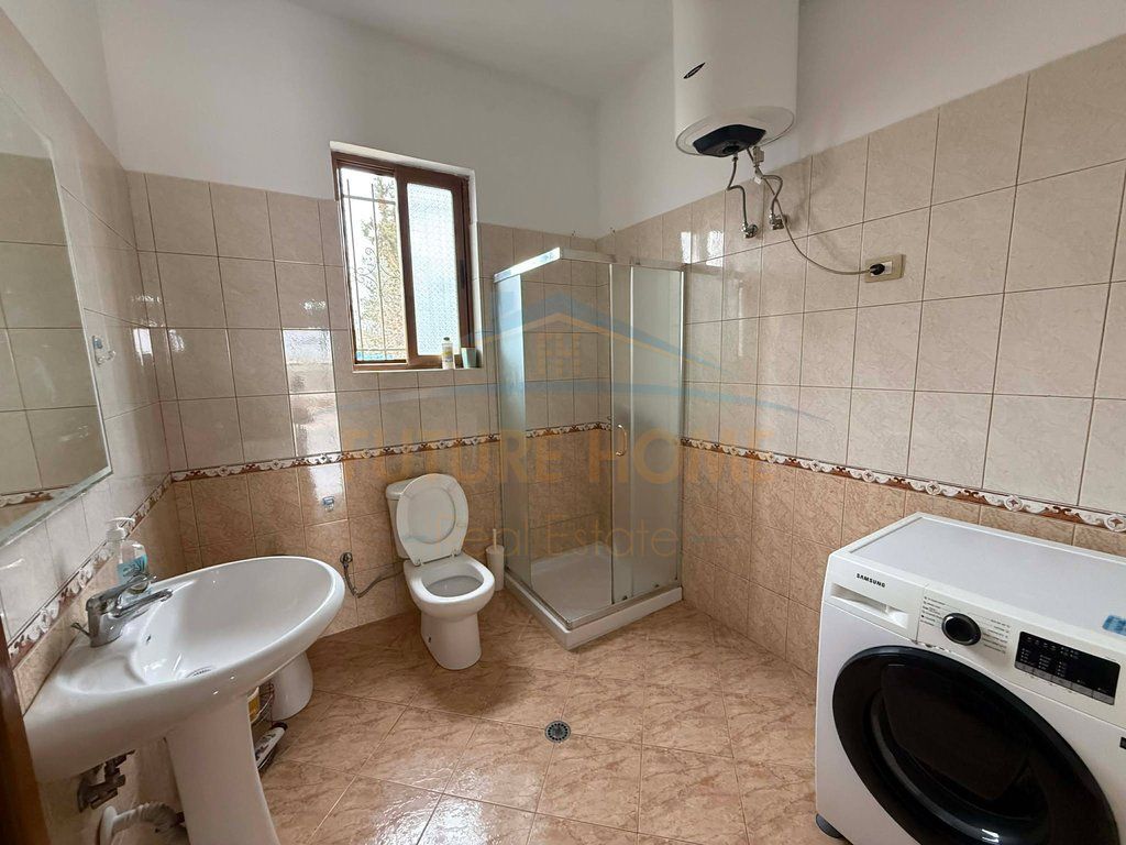 Affitto, Casa Privata 2+1 + 2 Posti Auto, Via “Ferhat Draga”, Laprakë
