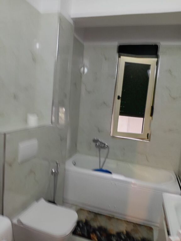 Apartament me qera