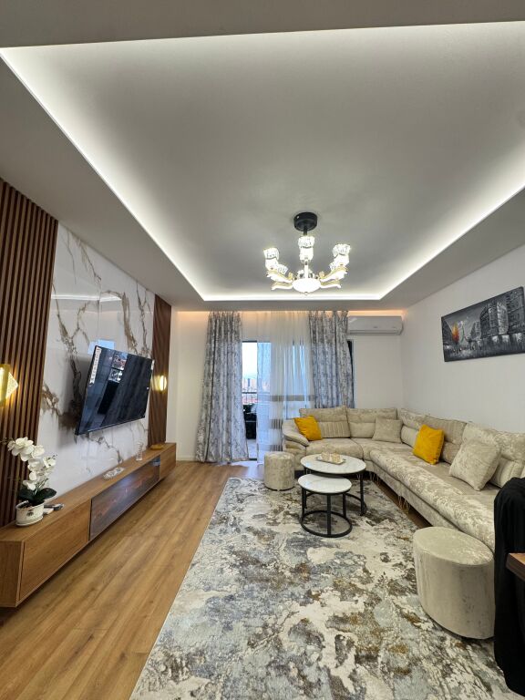 Shes apartament 2+1 me 2 tualete dhe me ballkon