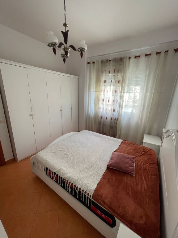 1+1 in affitto in Via Elbasanit