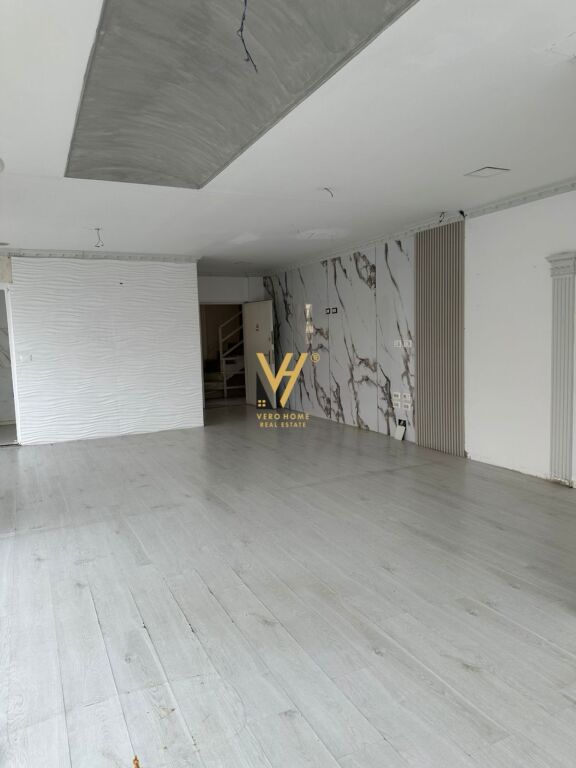 UFFICIO IN VENDITA 72 M2 A MOZAIKU 260.000 EURO