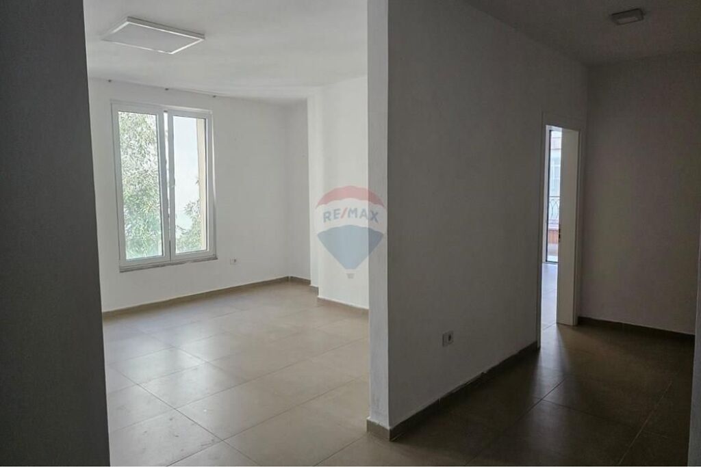 Office space - For Rent - Papa John Paul II Street, Tirana