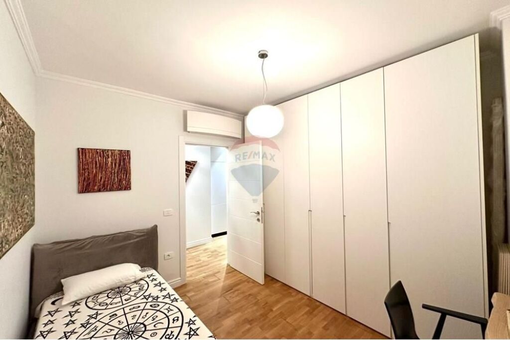 Appartamento in affitto al Viale Zogu I