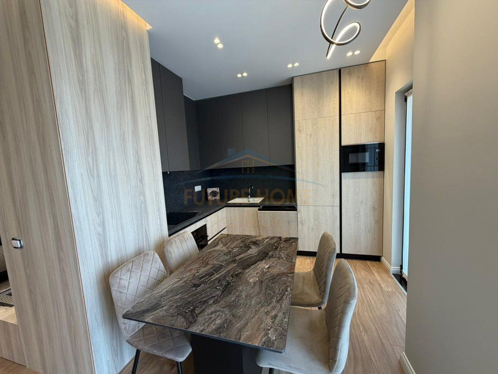 Qira, Apartament 1+1+Post Parkimi, Rruga e Barrikadave, Tiranë.