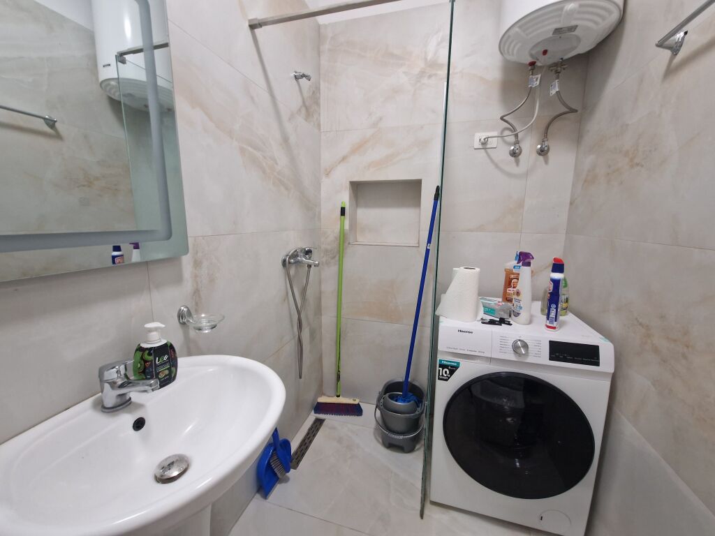 Jepet apartament 1+1 ne Astir afer Rreth rrotullimit