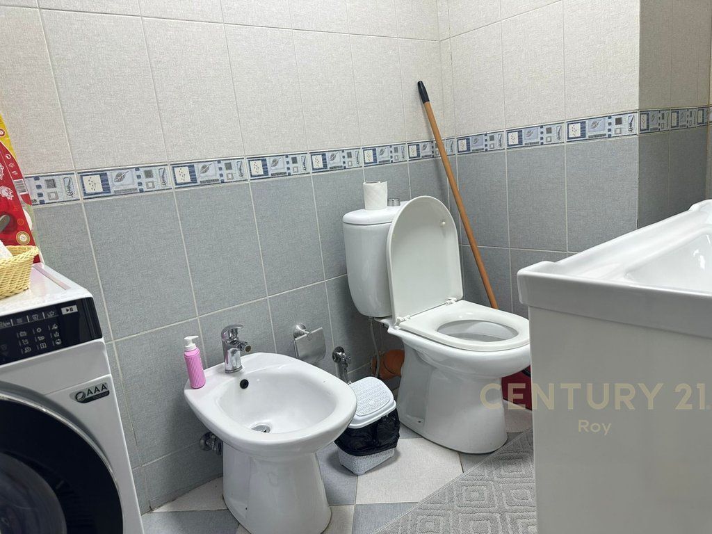 APARTAMENT 2+1+VERANDE PER SHITJE NE NJE KOMPLEKS REZIDENCIAL GOLEM!!!