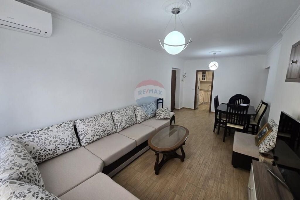 Apartment 4+1+2 for rent on Mine Peza Street