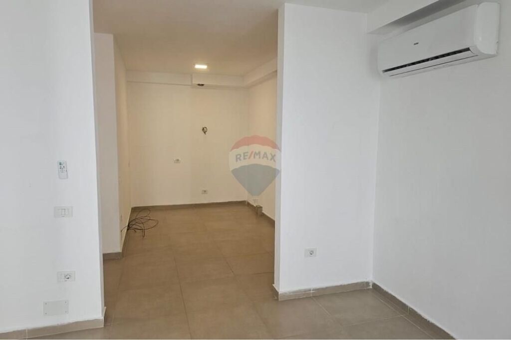 Office space - For Rent - Papa John Paul II Street, Tirana