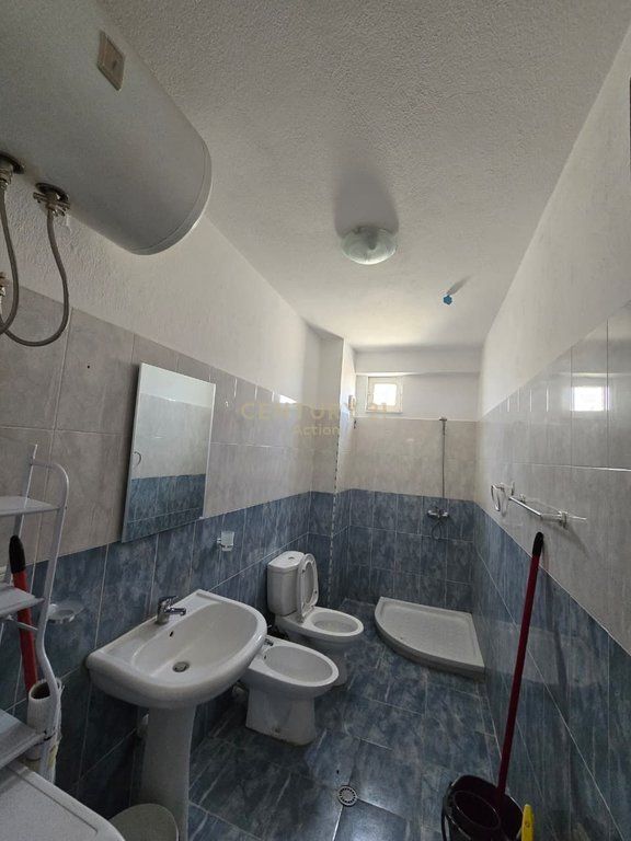 Apartament 2+1 me qira tek Rrethi i Kombinatit