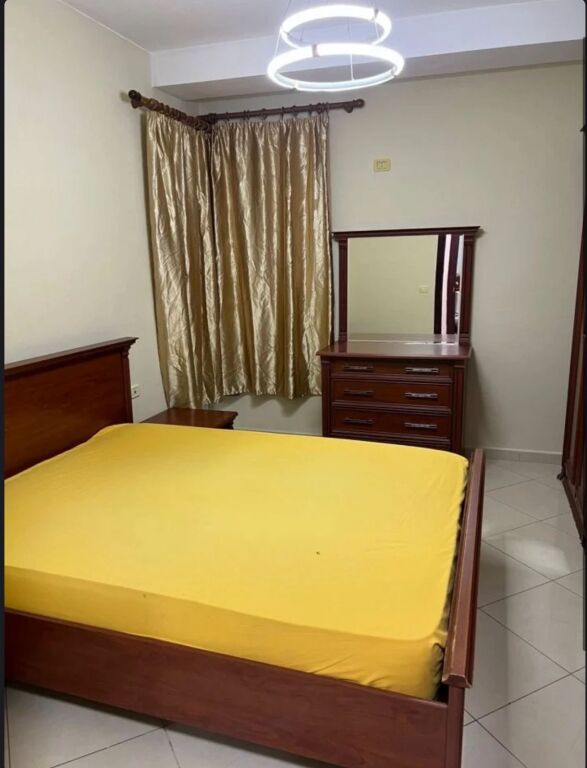 Jepet me qira apartament 1+1, 400 € ne Astir