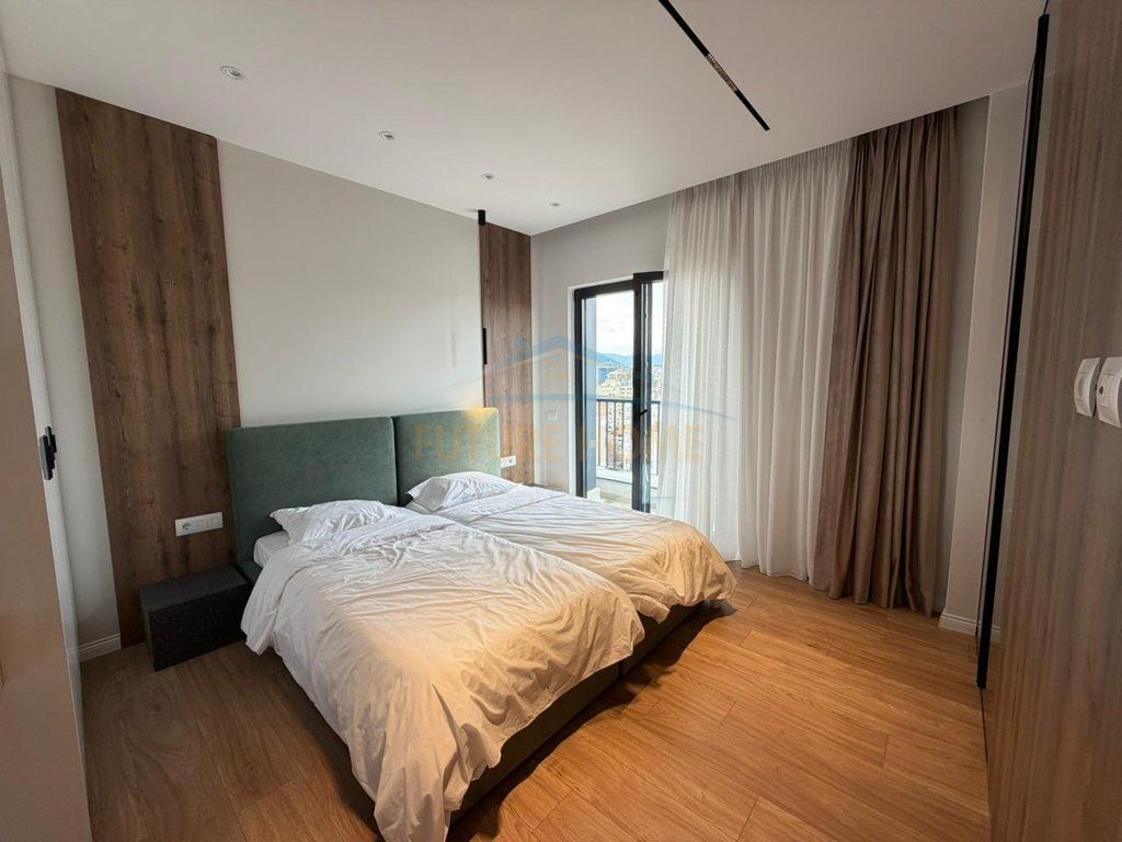 Qira, Apartament 2+1+Post Parkimi, Rruga e Barrikadave, Tiranë.