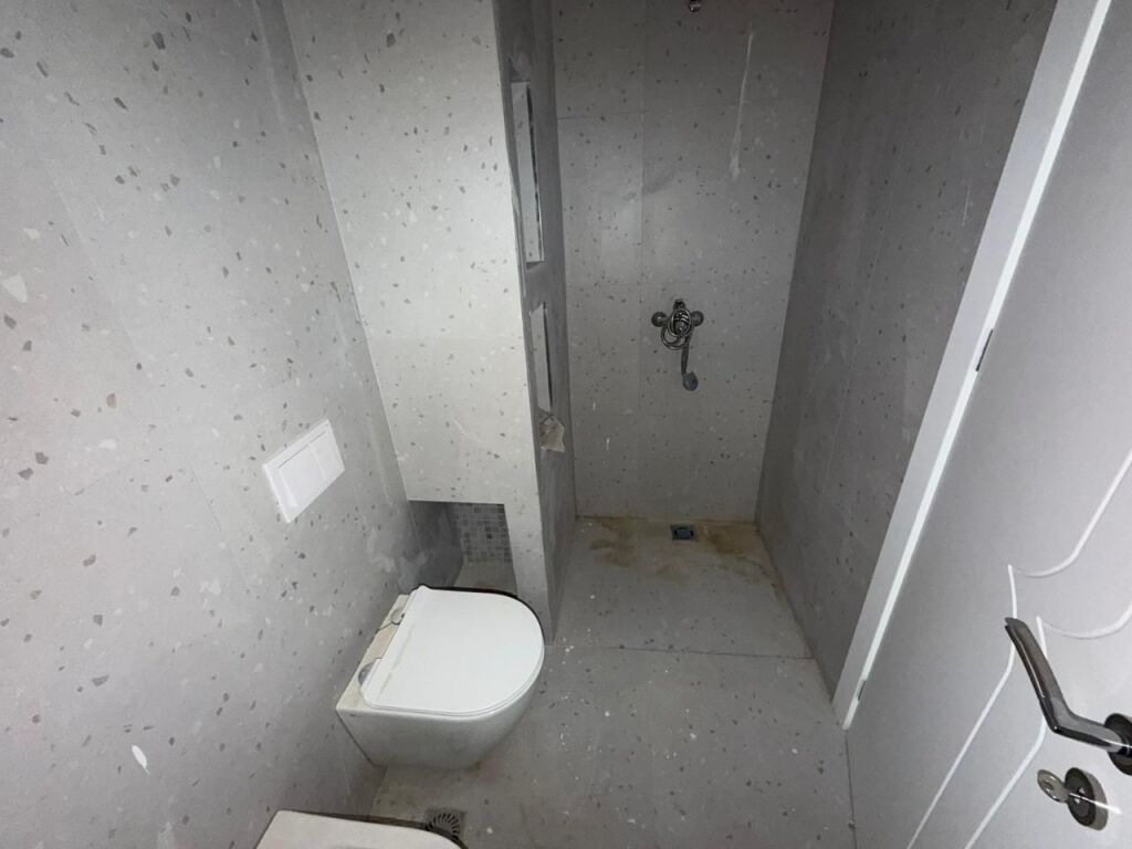 Appartamento 3+1 in affitto al Golden Tower 3 in Via Mine Peza.